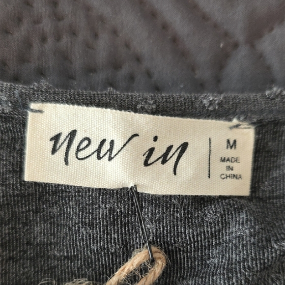 NWT Chic New In Medium Top Charcoal Women's Blouse - Picture 6 of 11